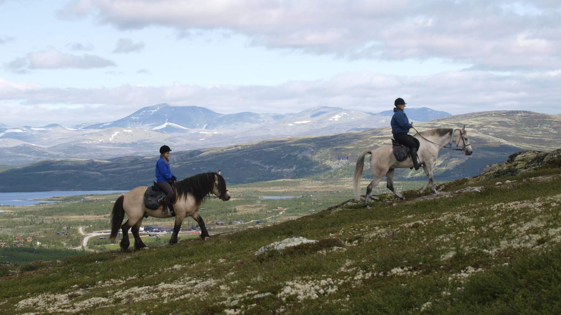 Riding on Venabygdsfjellet | Venabu Fjellhotell