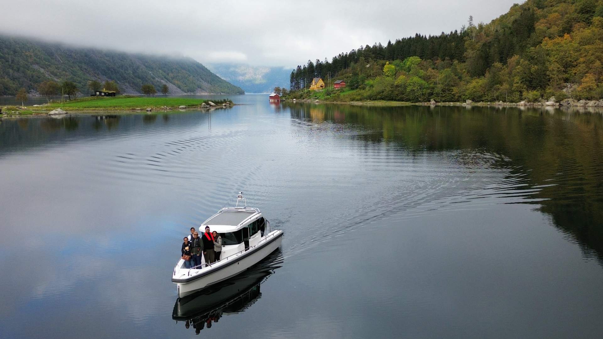 Flesje Gard Fjordcruise