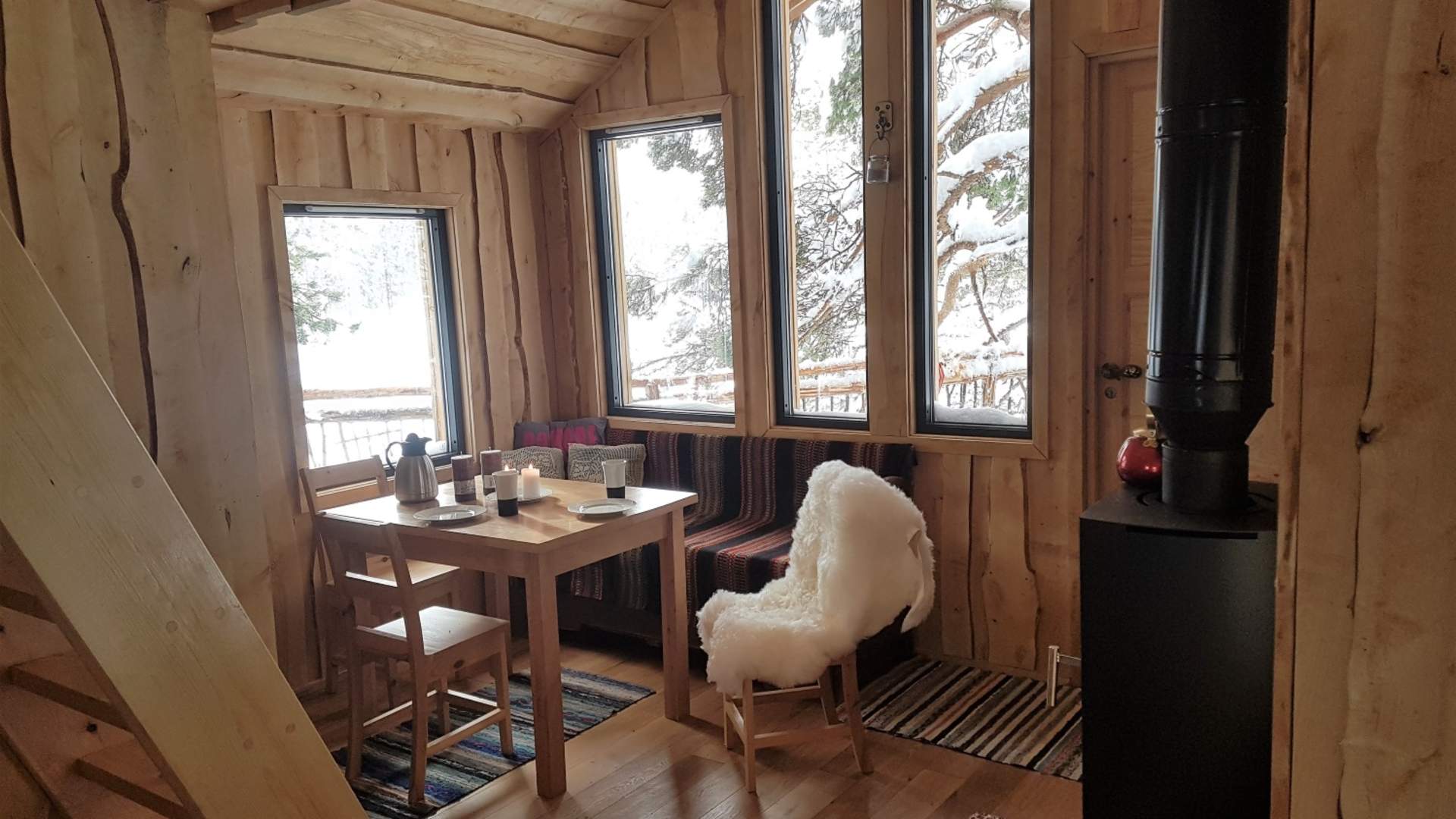 Inni Øy-Hytta (The Island Cabin)