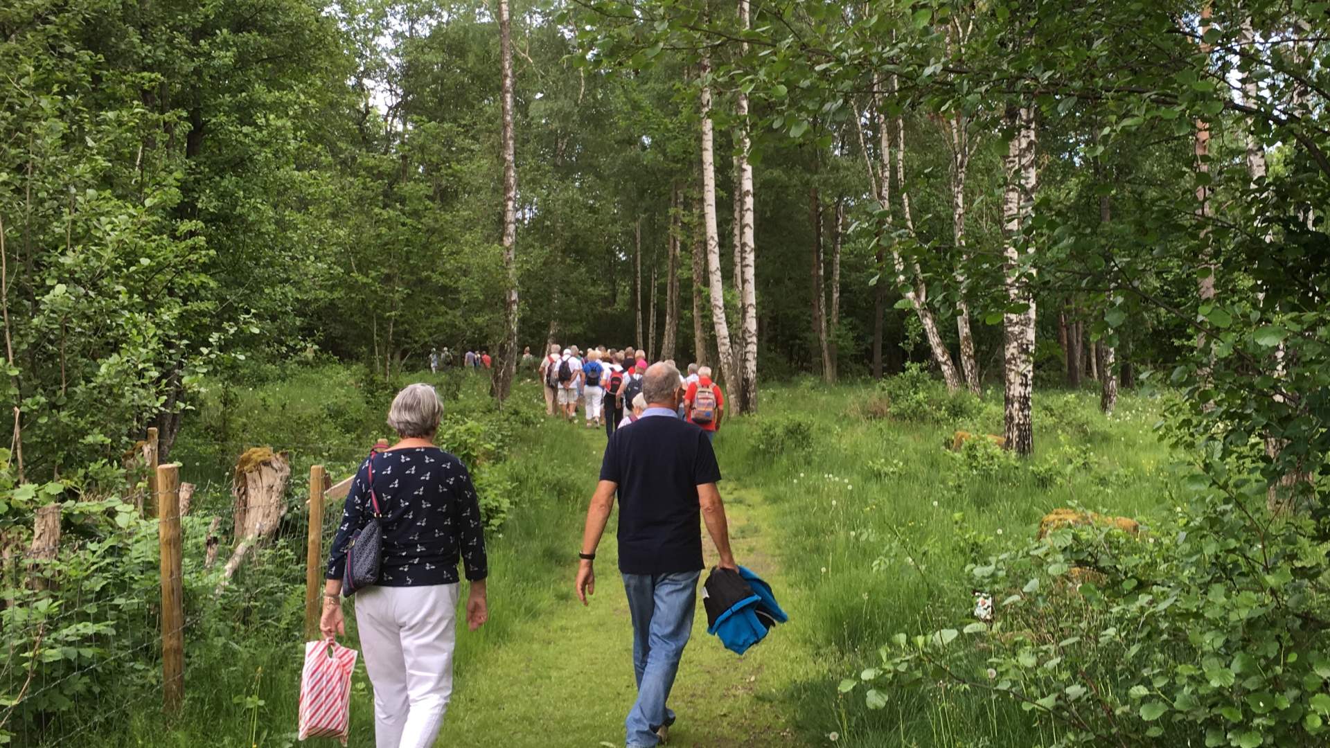 på vei til friluftskirken