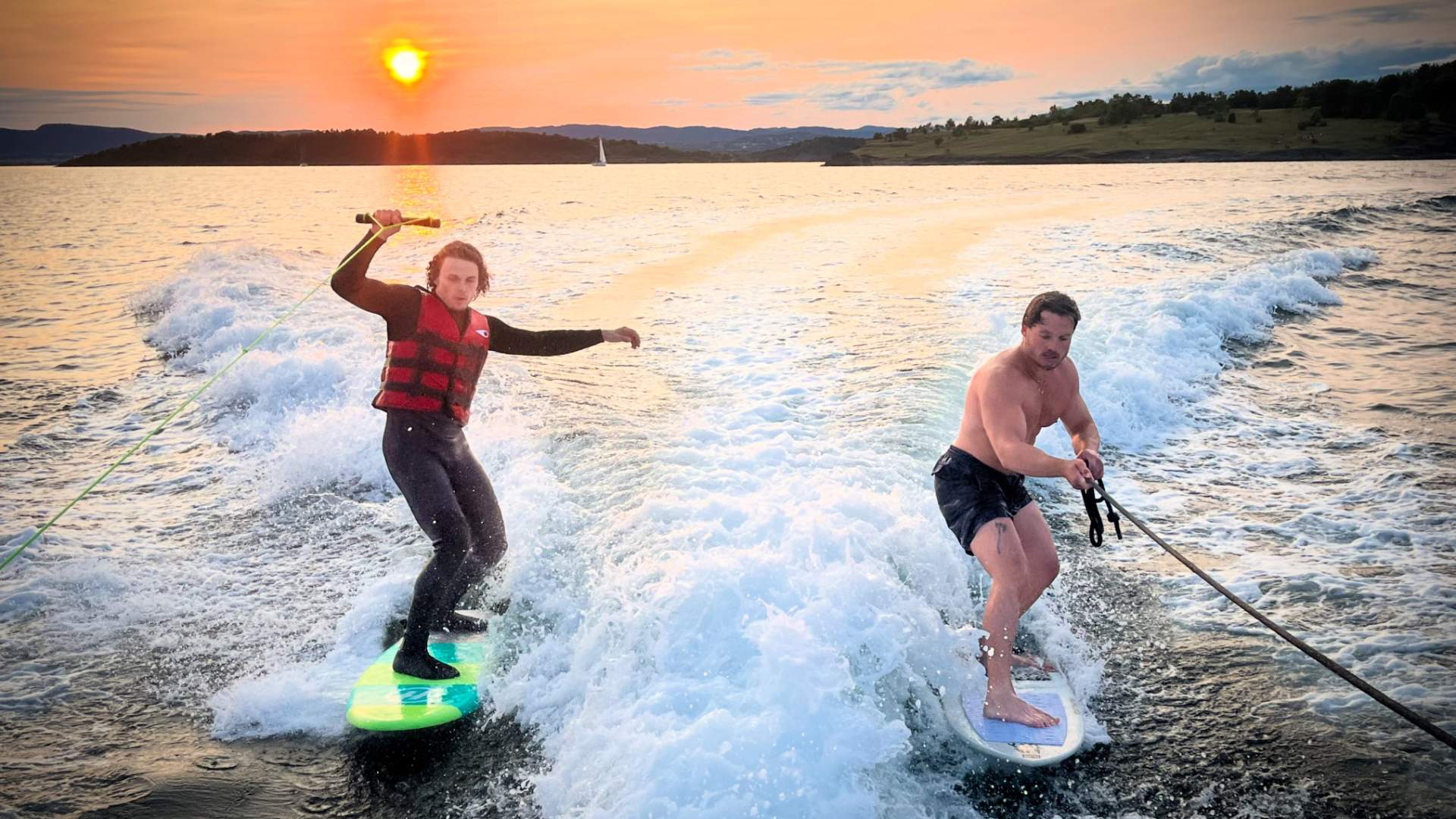 Salty Beard Private Båtturer wakesurfing
