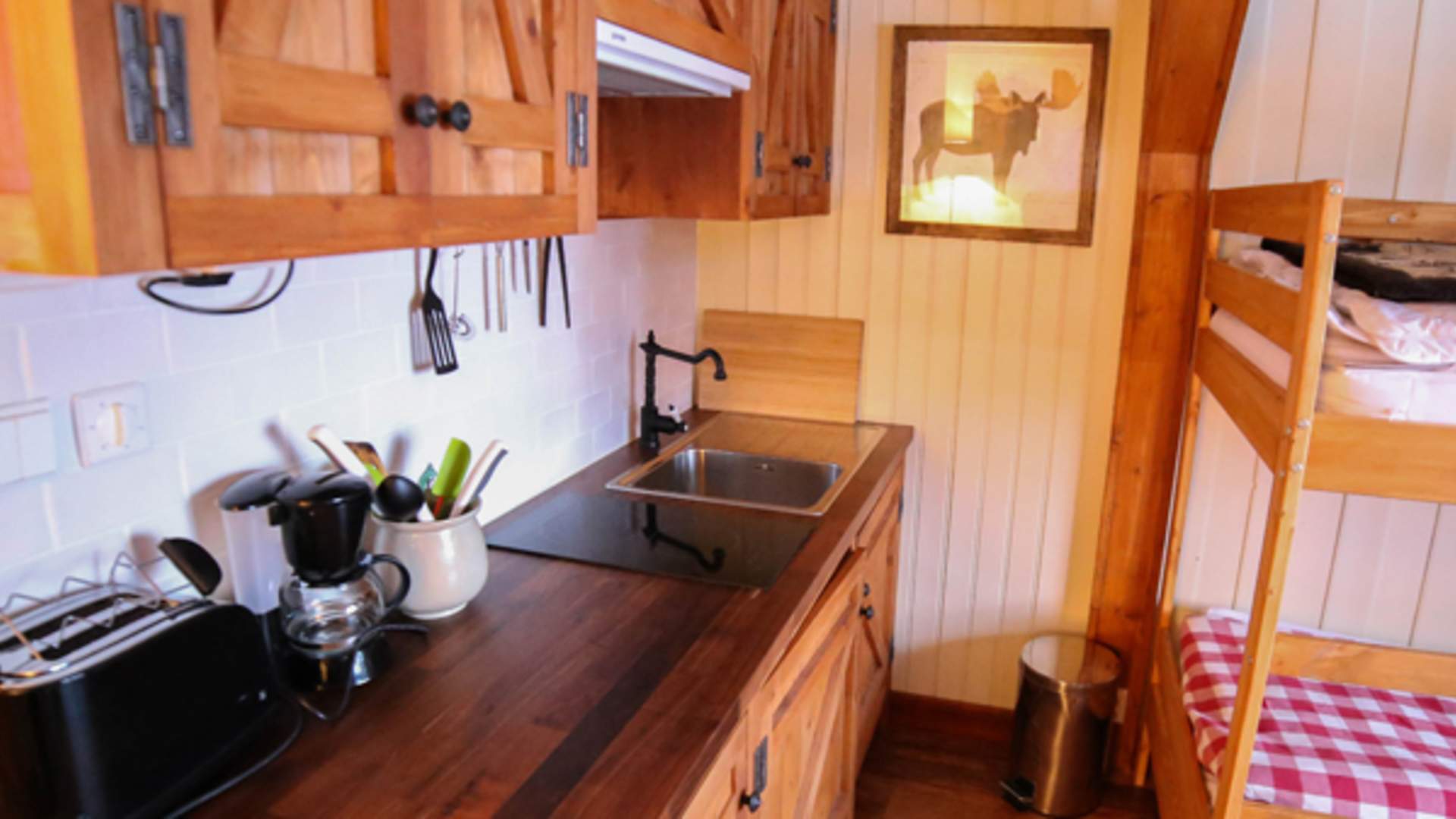 skarvruet-hostel-kitchen-800px