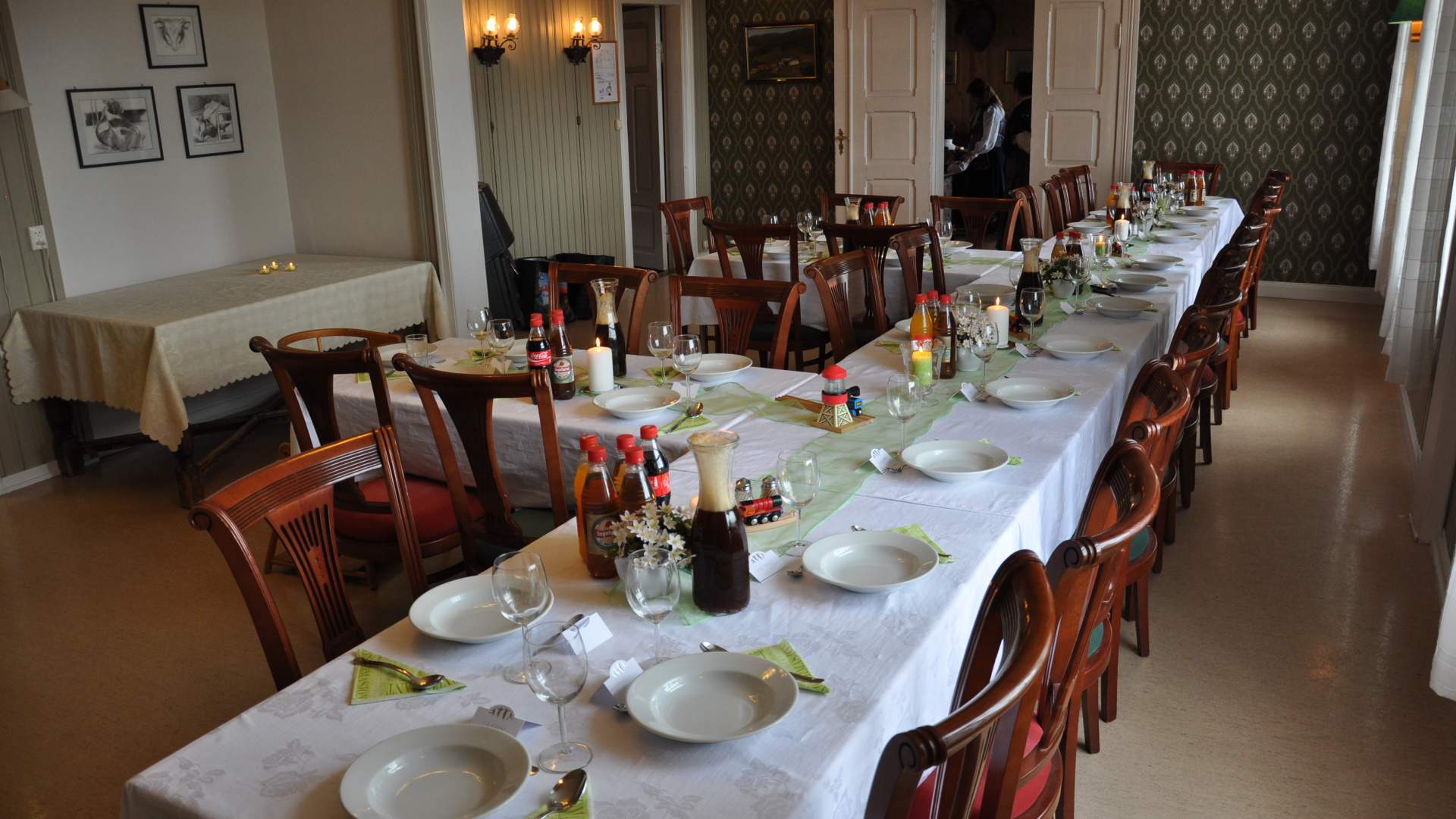 steinkjer måkk gård interiør inne dekket bord (3)