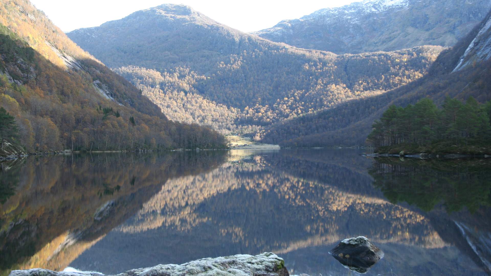 tur 26 nr 3 Torsnesstølen Torsnesvatnet sett fra° vest - Sveinung Selsvik