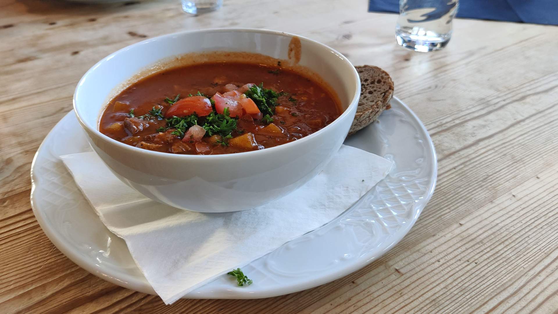 Gulasjsuppe på Jotunstogo_Julia Helgesen