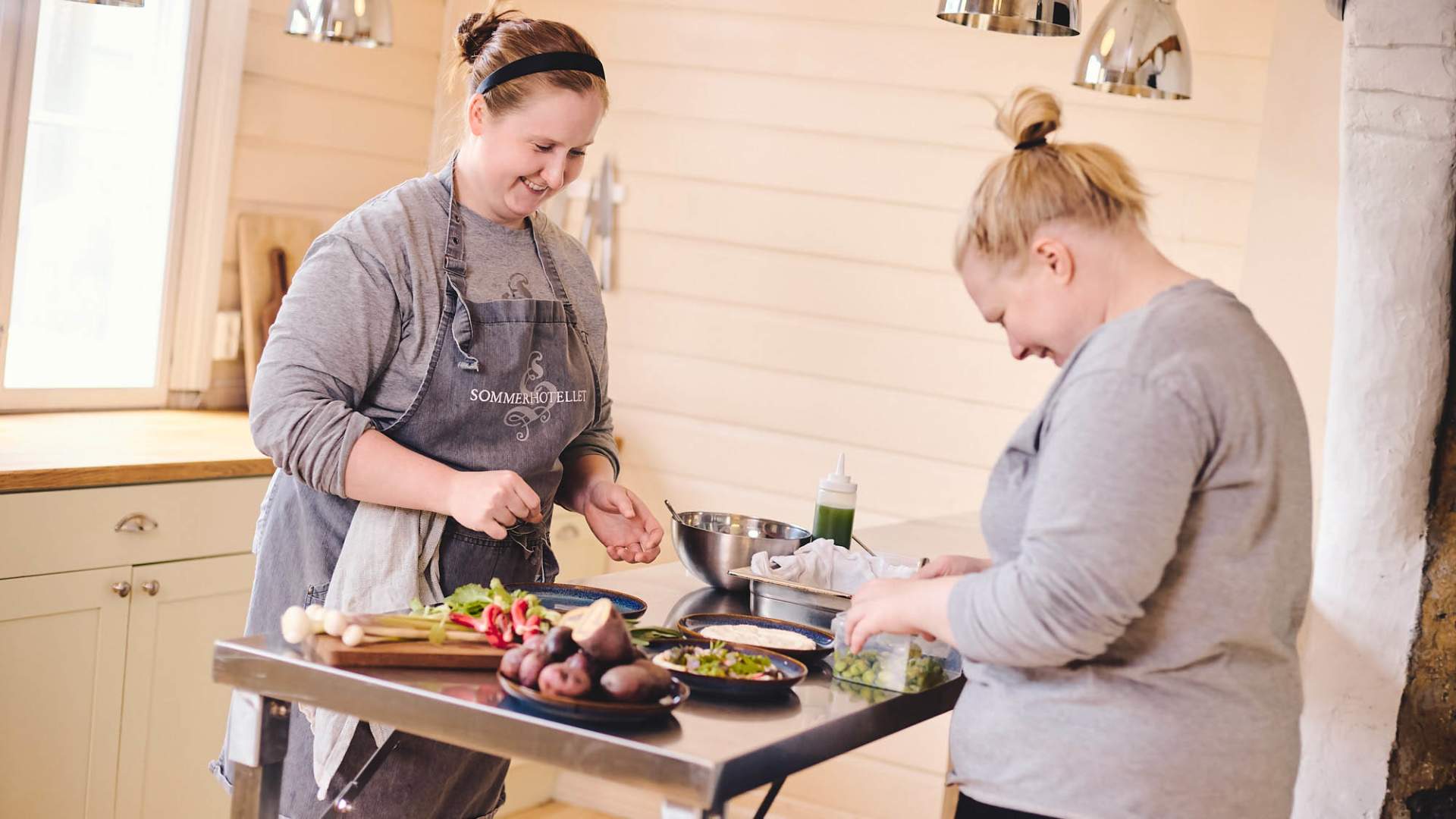 Sommerhotellet kjøkkenet_Cathrine Dokken