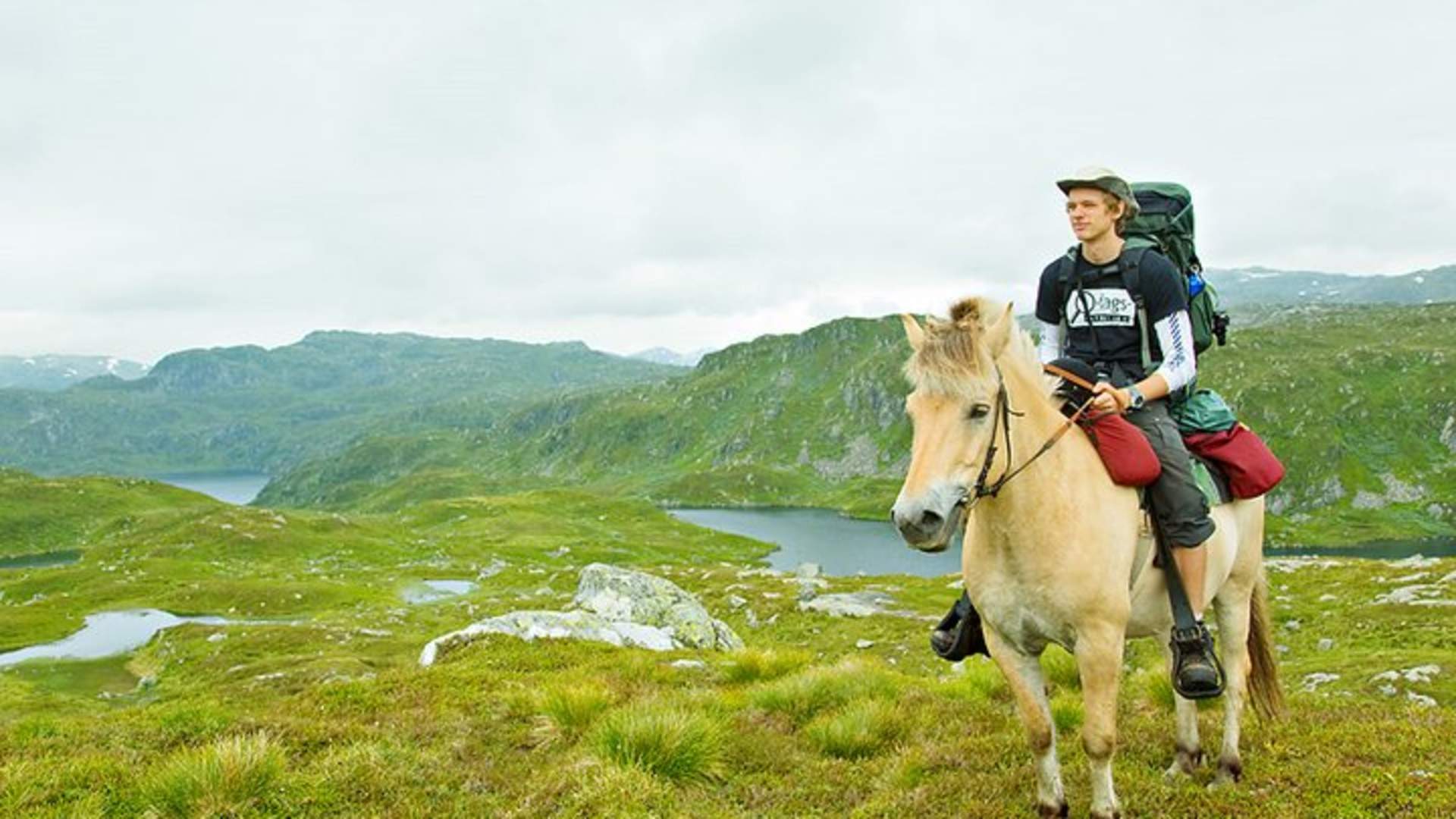 Guidet ridetur i Åkrafjorden