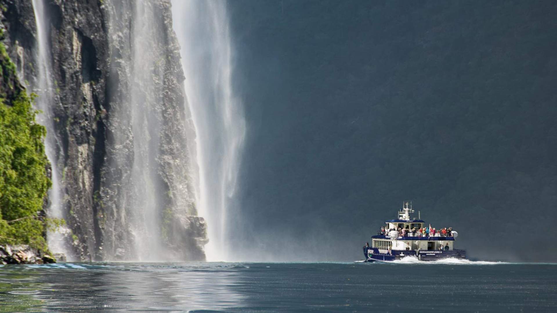 Fjordsightseeing in Geirangerfjord