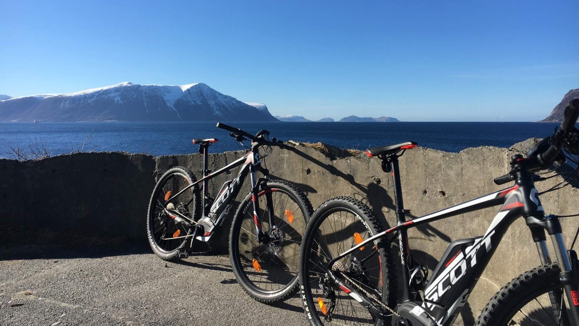 El-sykkel og fjelltur i Ålesund