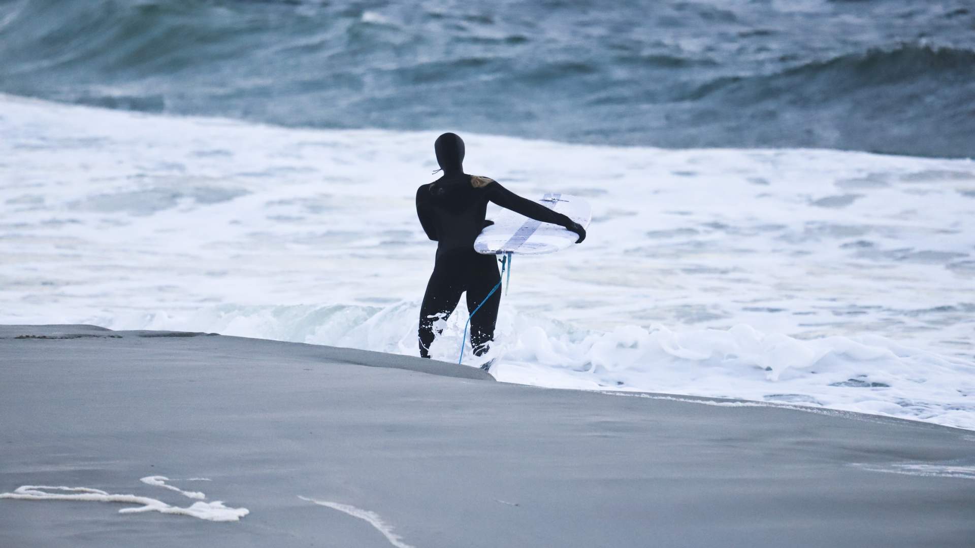 Surfing og kiting på Karmøystrendene