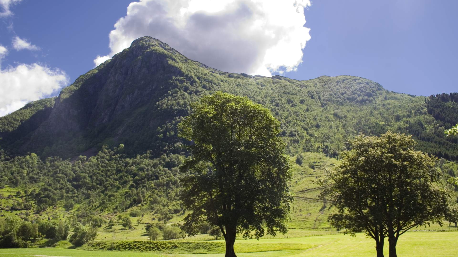 Hike to Malmangernuten from Rosendal