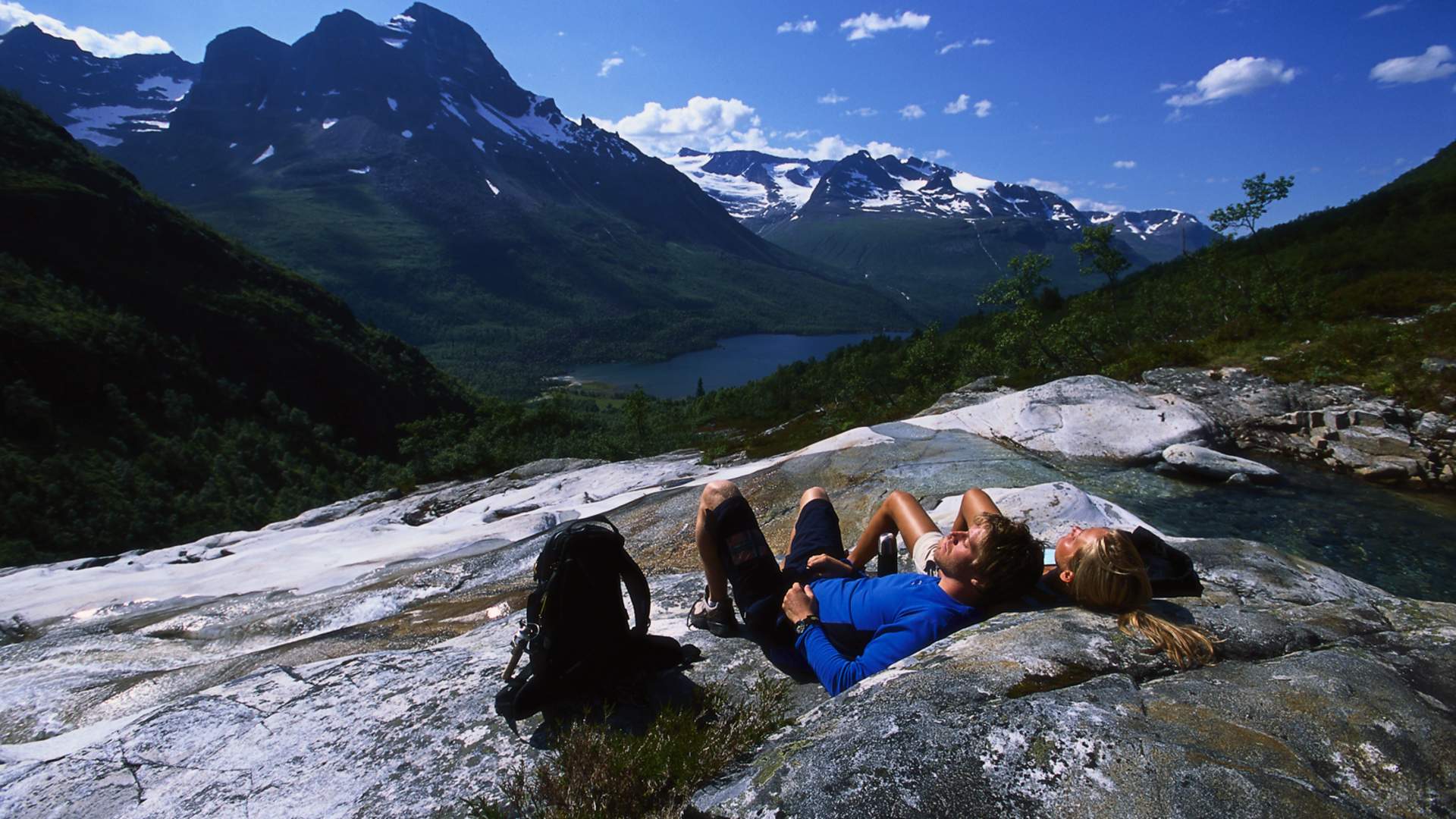 Guided Hiking in Trollheimen with Contrast Adventure