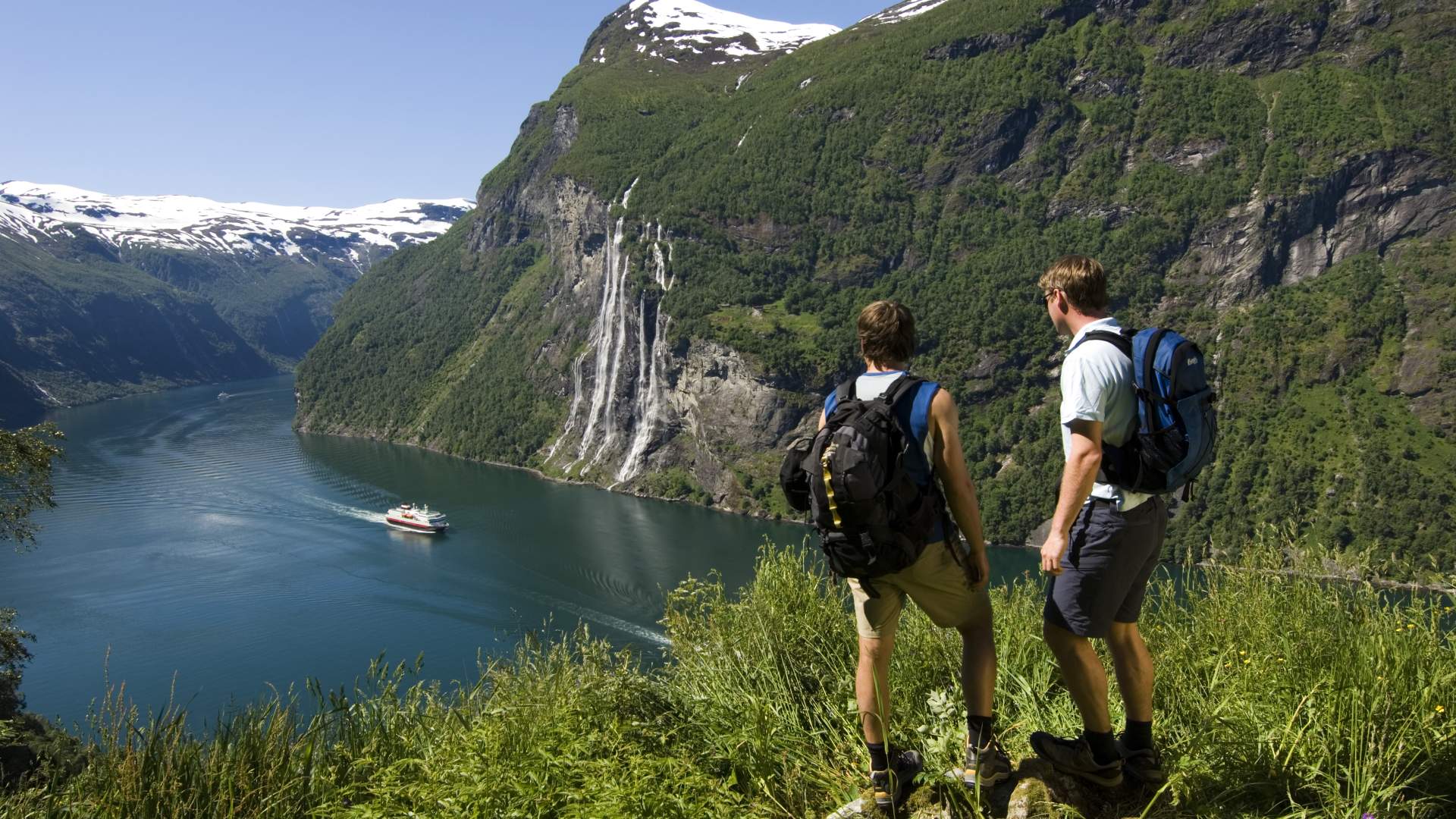 Hiking Tour Fjord Farm Skageflå