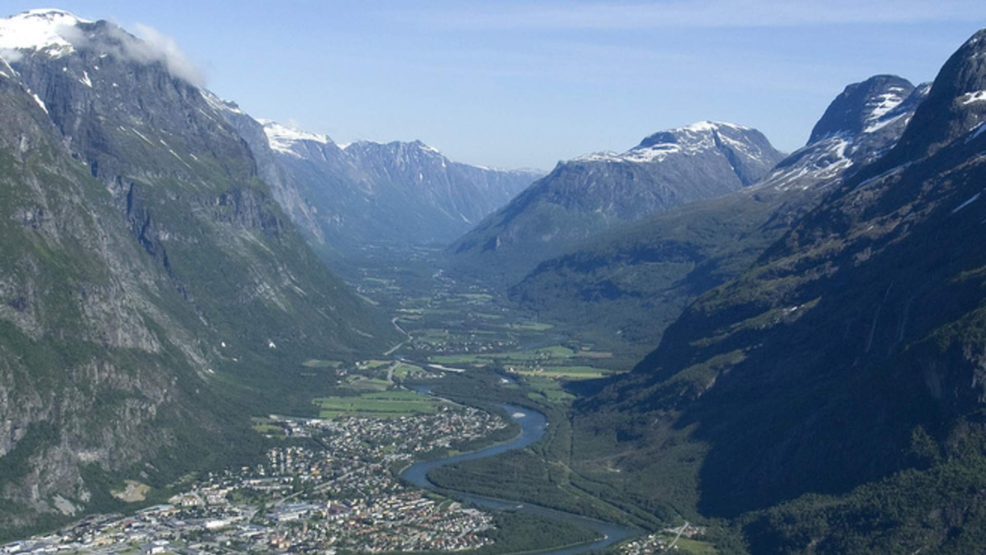Flaggnuten i Sunndal