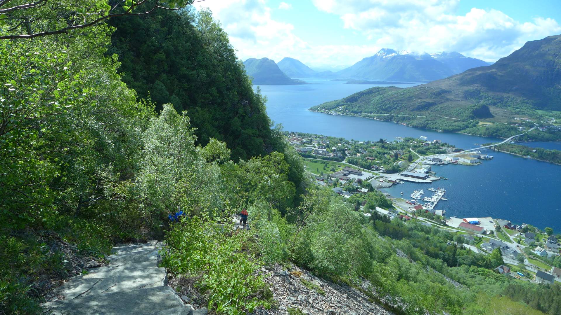 Wandern Sie die Midsundtreppen - Digergubben und Midsundhornet