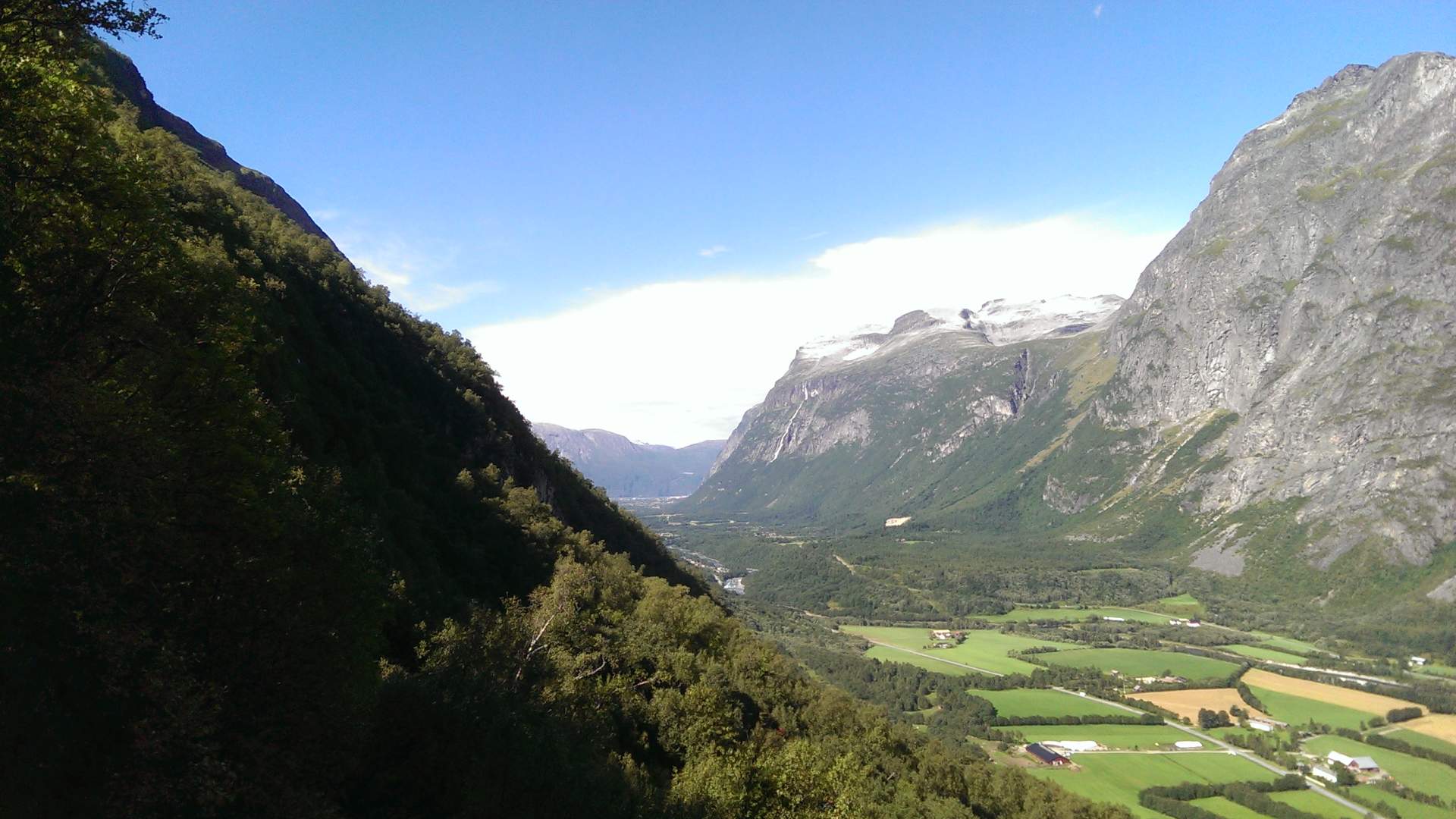 Kongelhjellan hike in Sunndal