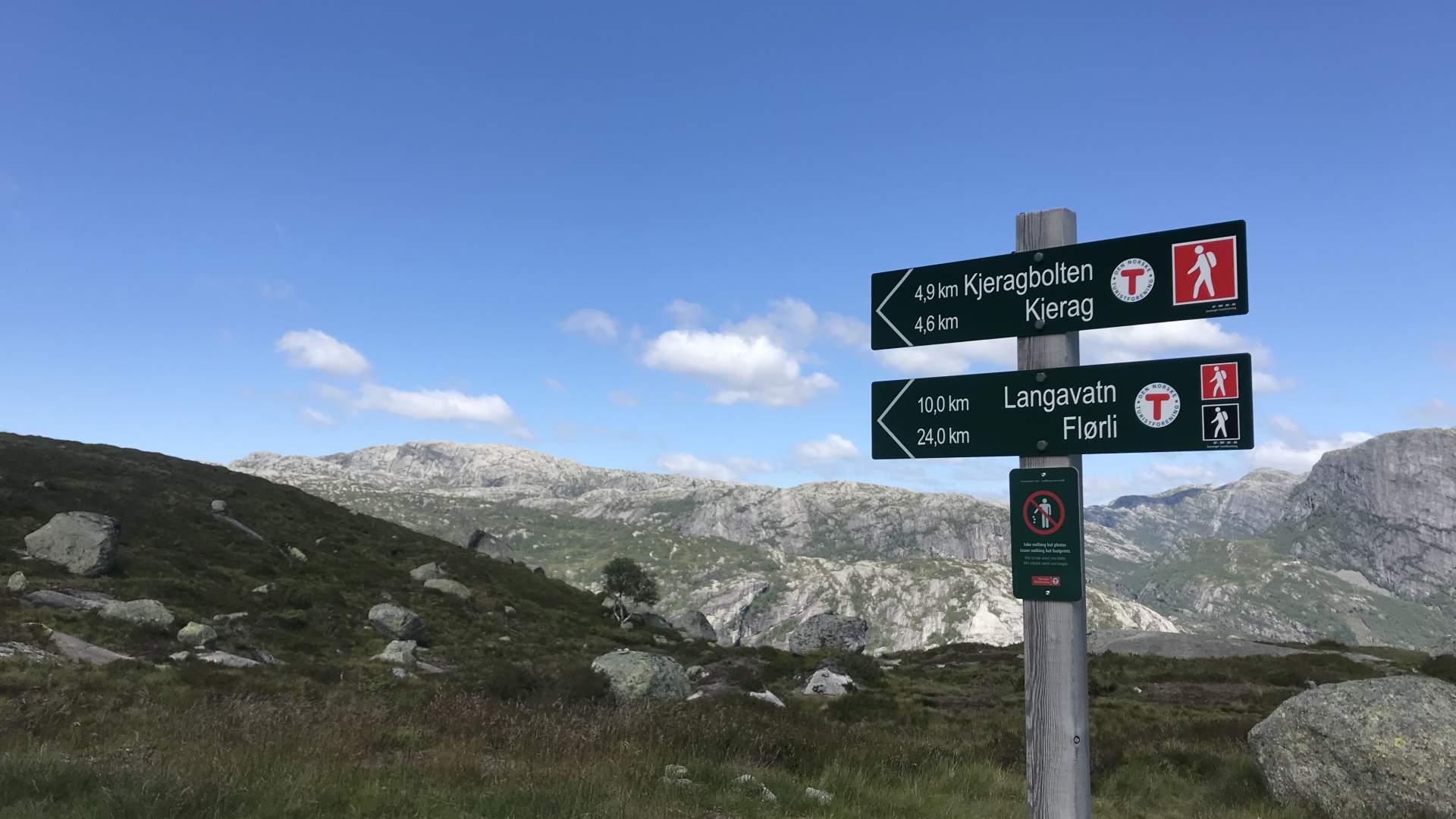 Hike to Kjerag in the Lysefjord