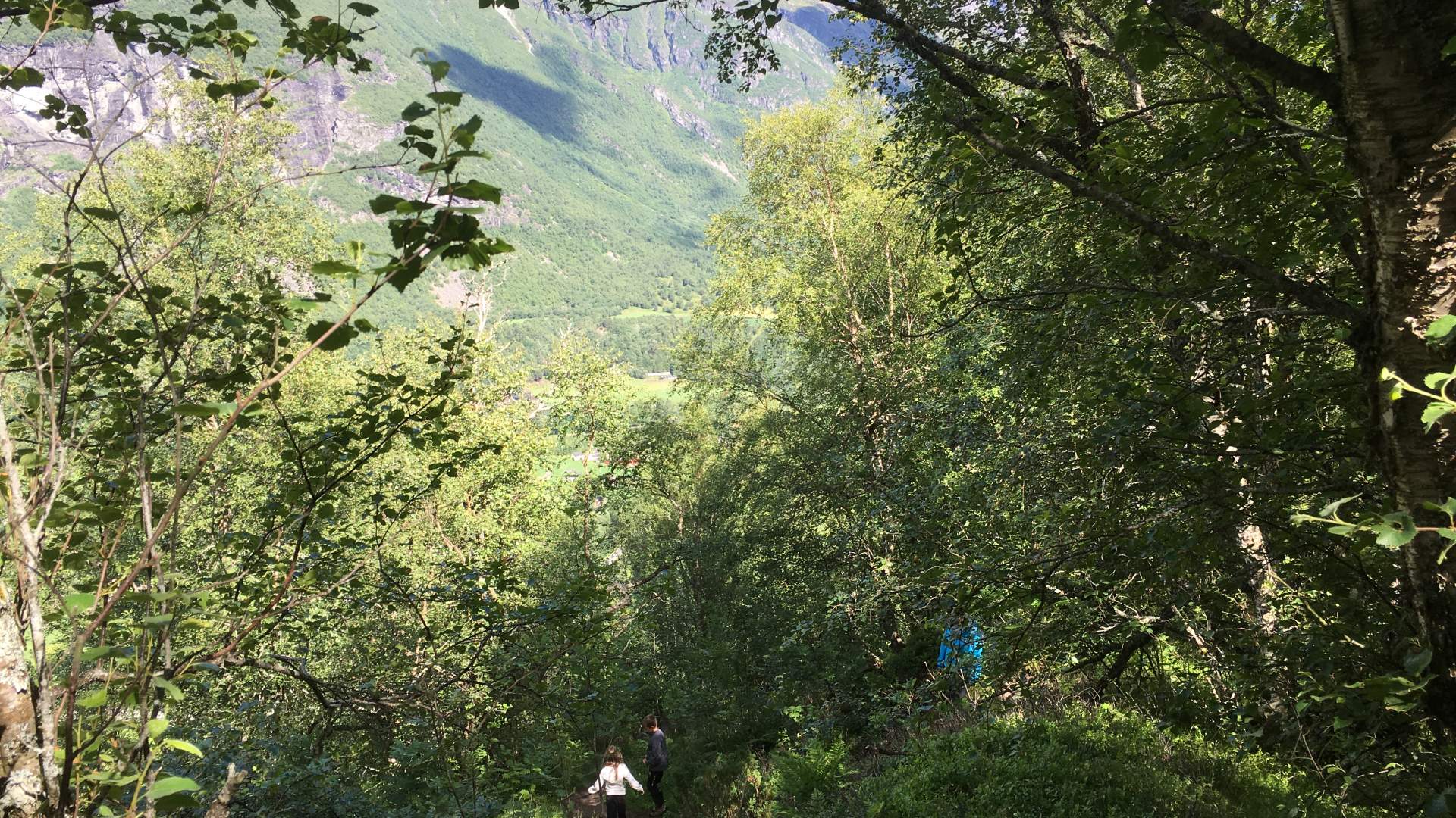 Kongelhjellan hike in Sunndal