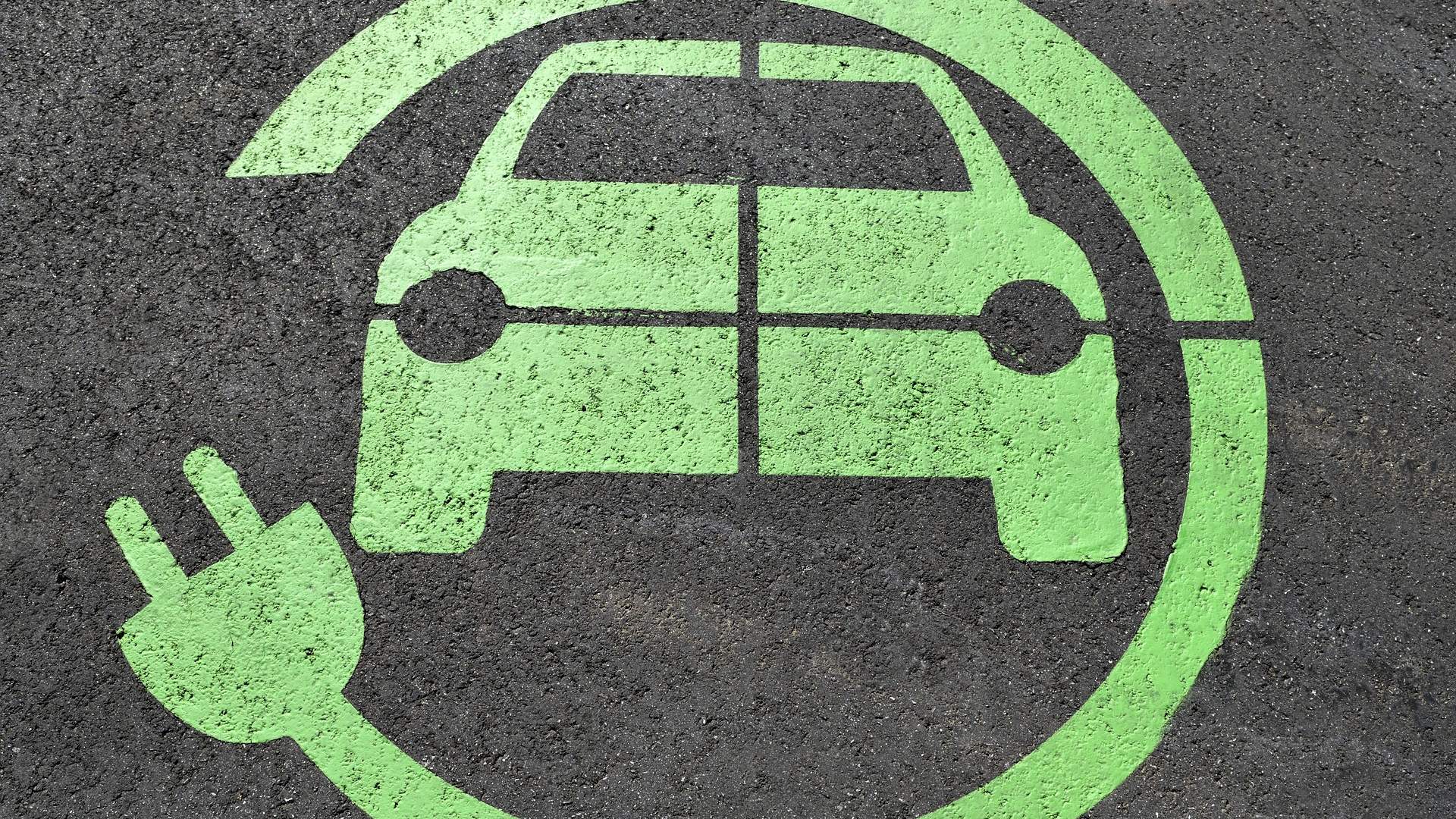 Roundtrip by electric car