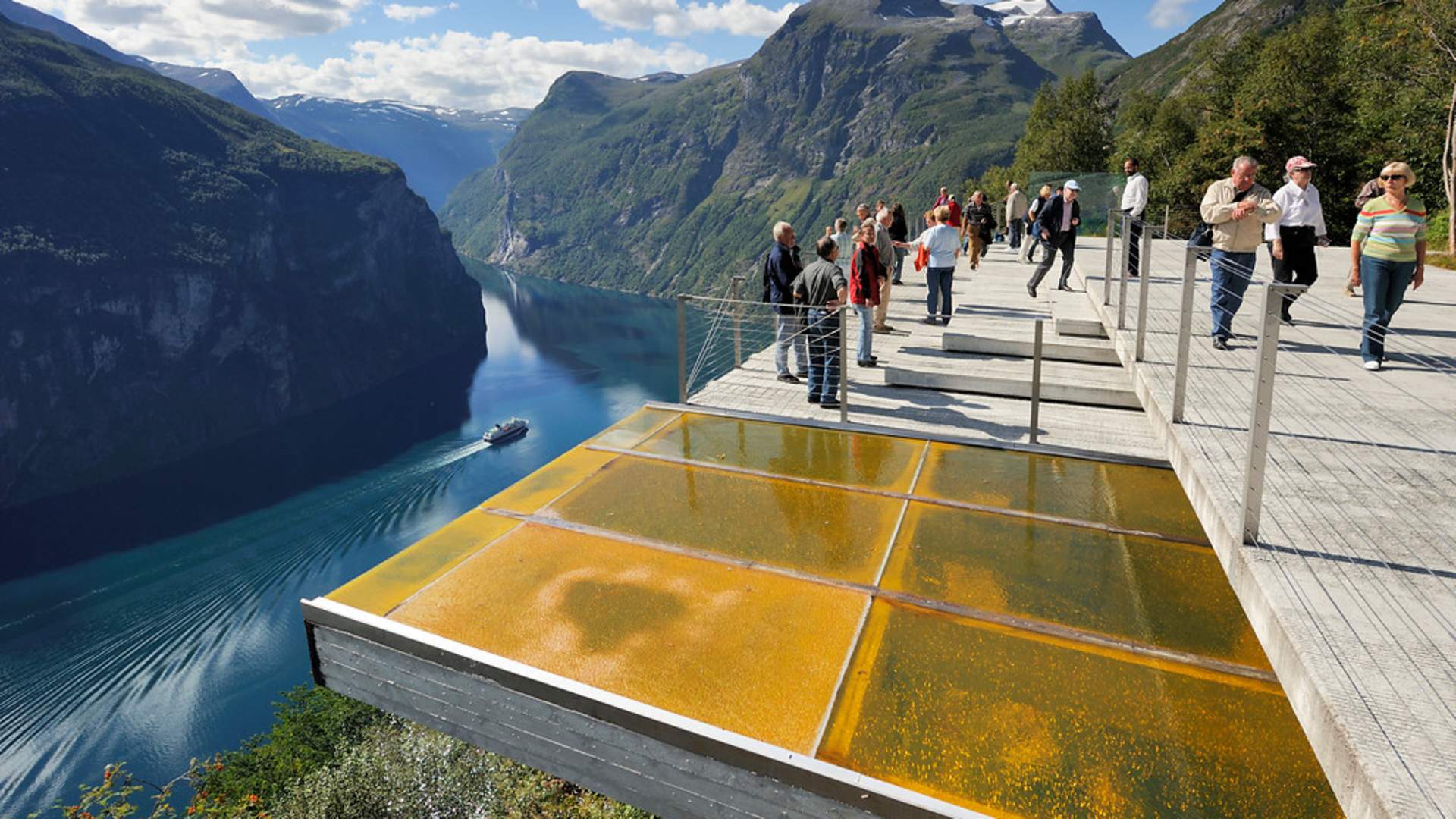 Ørnevegen – Ørnesvingen | Sightseeing | Geiranger | Norway