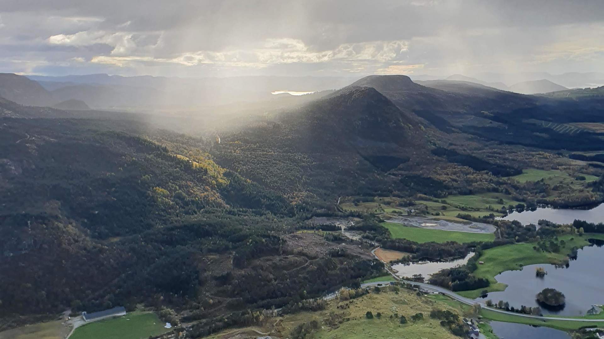 Fjelltur til Topphøna, via Minnesmerket, i Strand