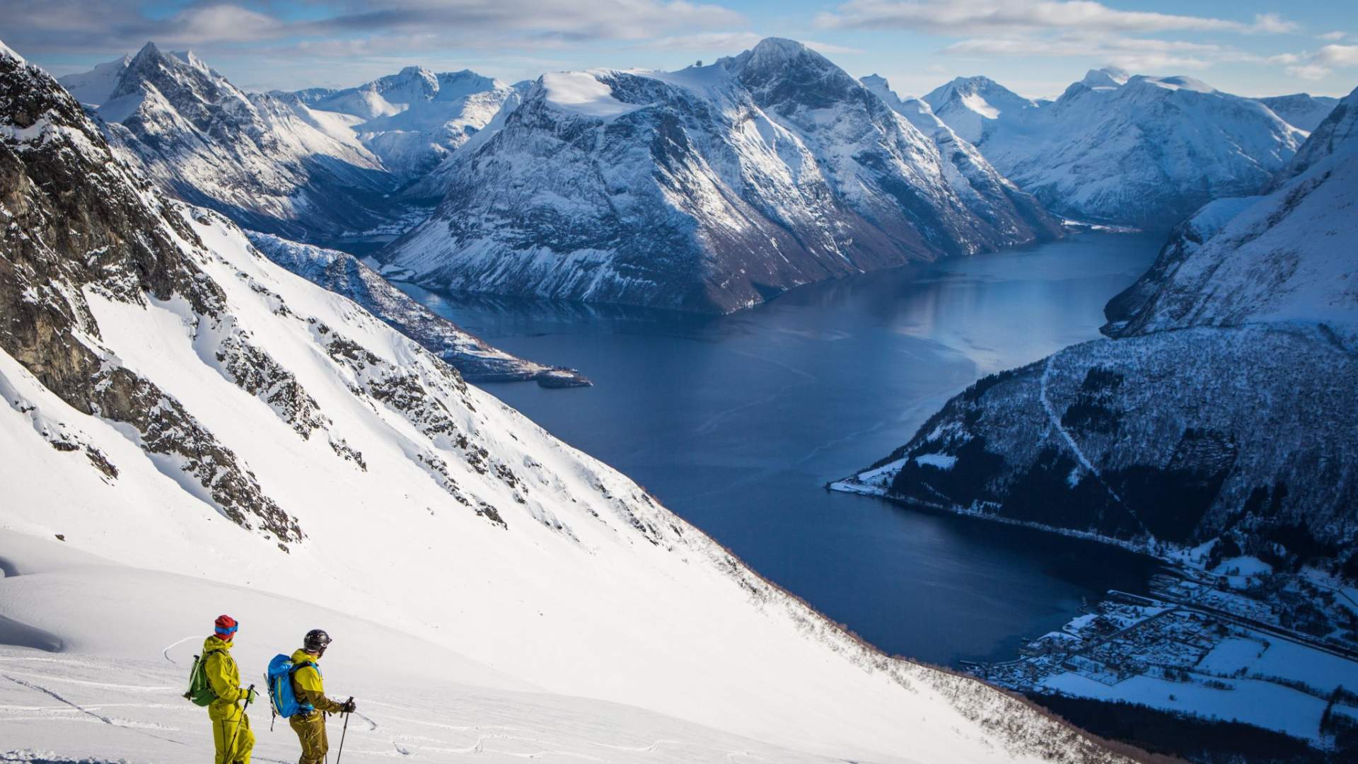 Topptur med ski på Sunnmøre - Uteguiden