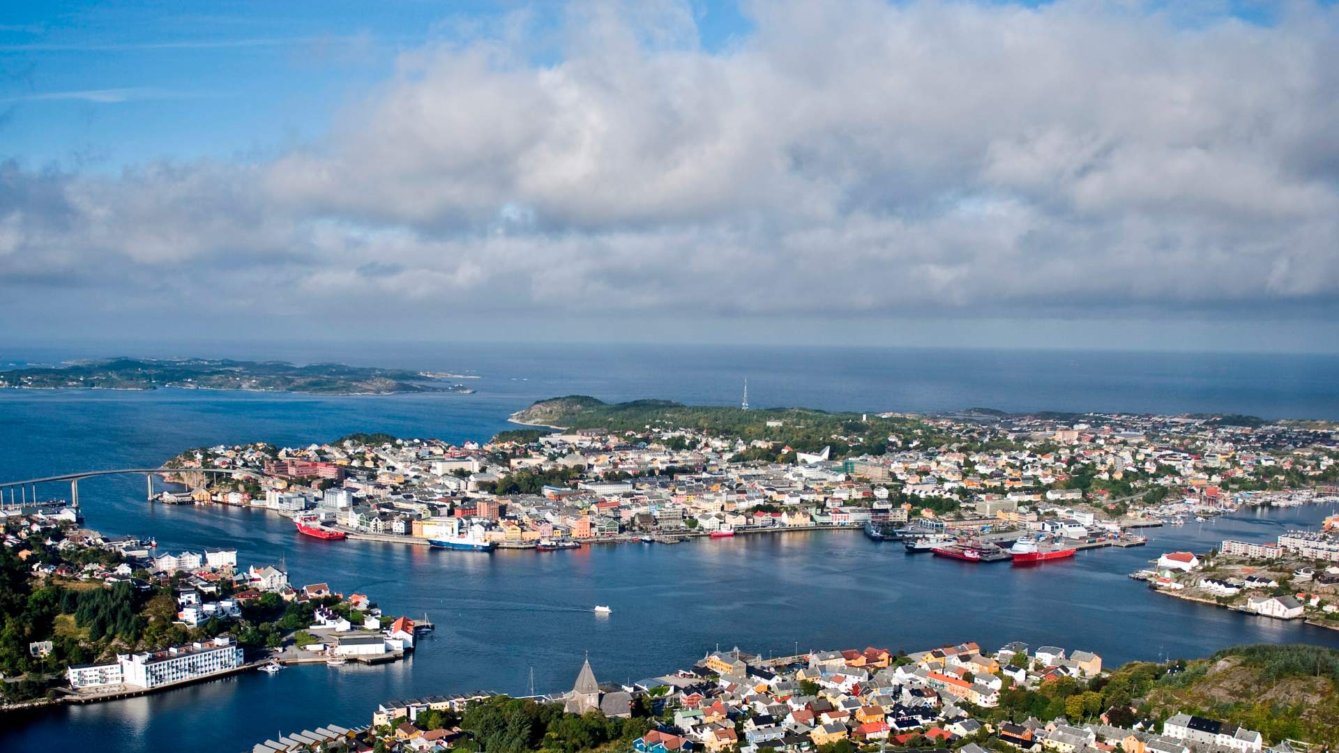 City walk in Kristiansund