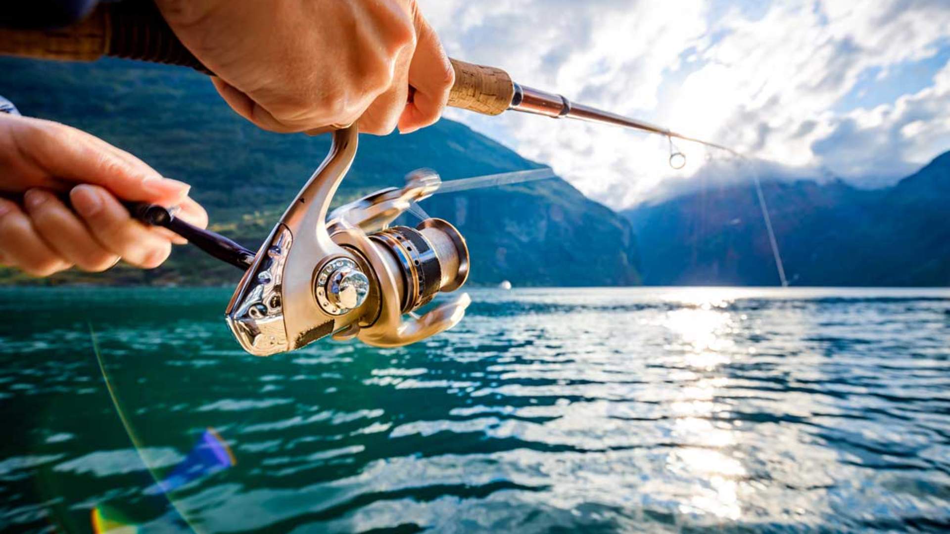 Lei fiskeutstyr i Lysebotn ved Lysefjorden
