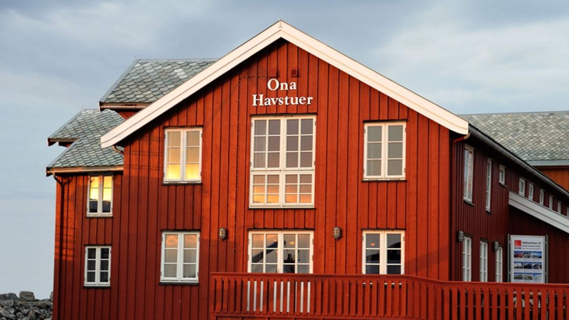 Fiskeværet Ona og Ona Fyr