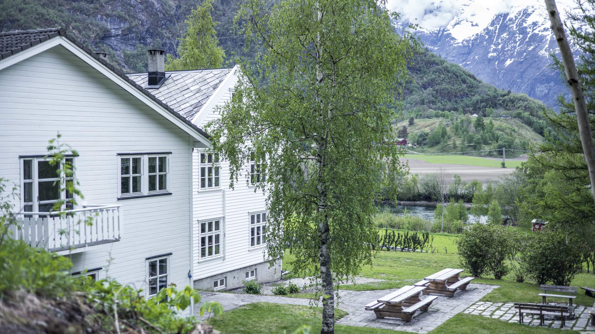 Romsdalseggen & El-sykkel til Trollstigen med Hotel Aak