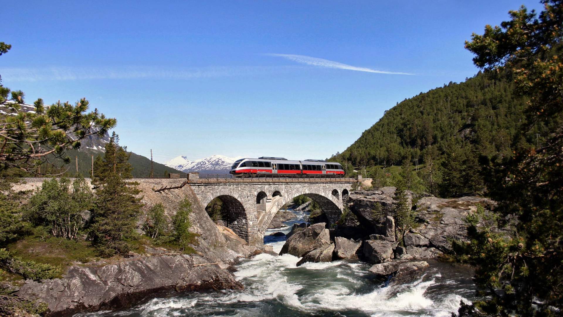 Public bus from Ålesund-Åndalsnes