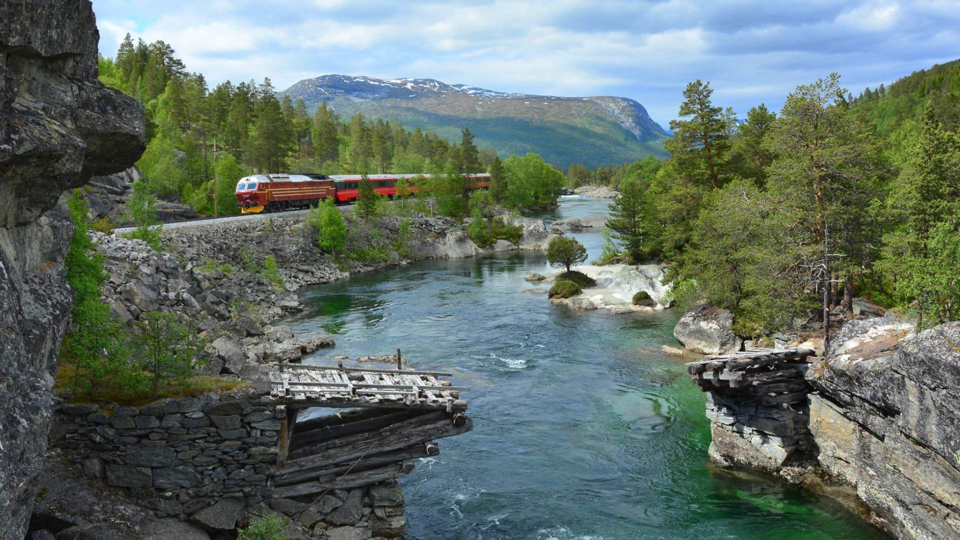 Zugfahrt auf der Rauma-Linie