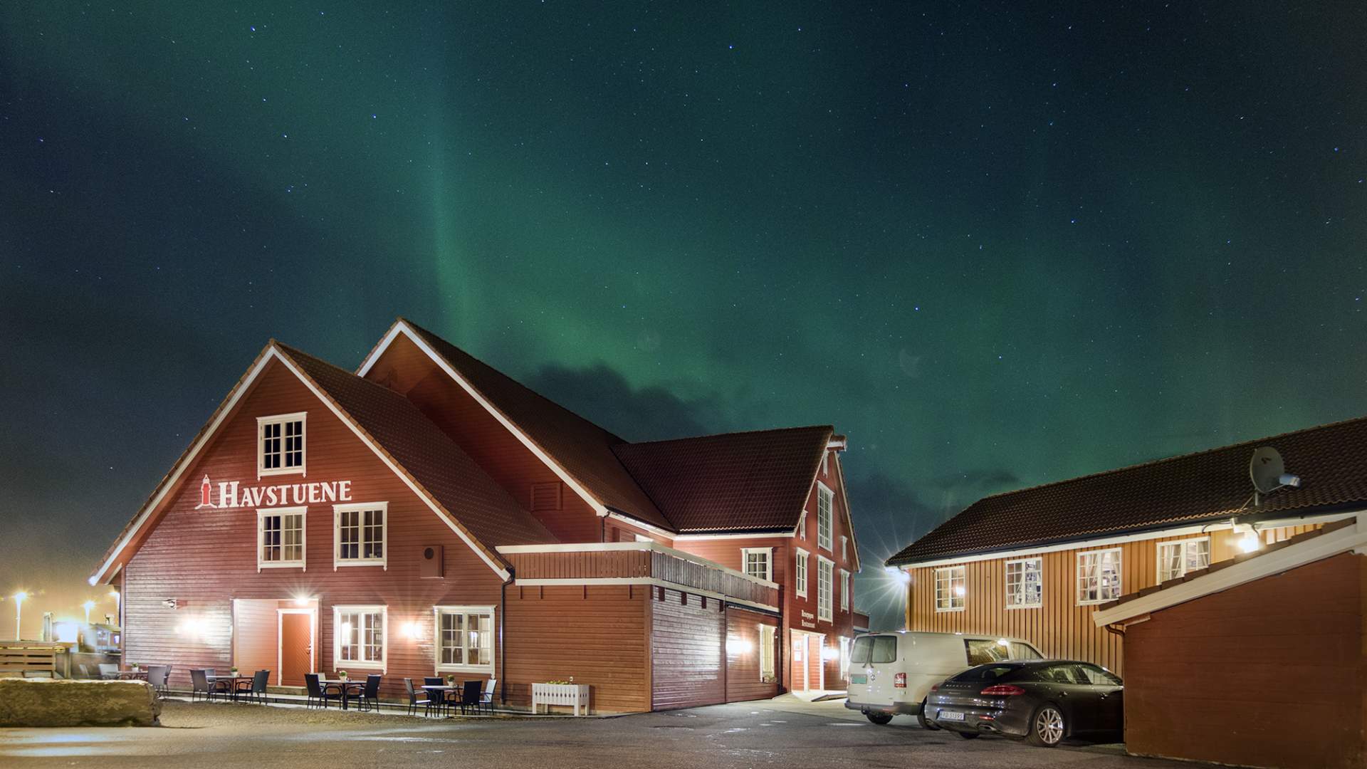 Round trip with public transport from Ålesund to Finnøy & Ona Lighthouse