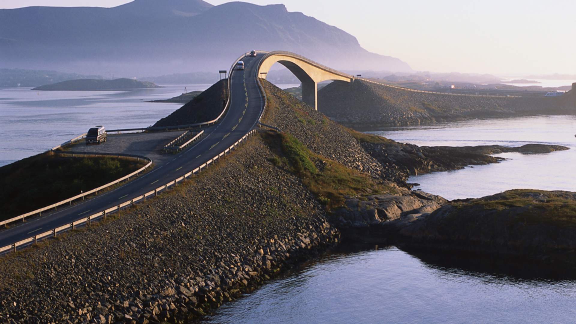 Tour suggestion by car: From Kristiansund to Molde over the Atlantic Road