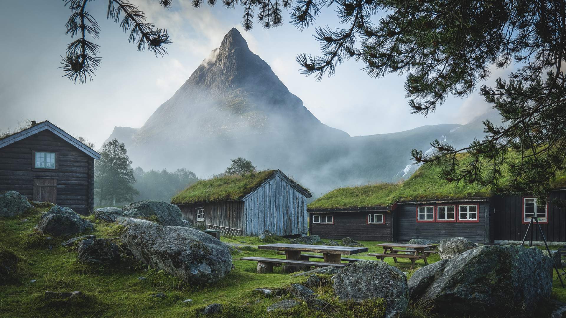 Hike to Innerdalen - the most beautiful valley in Norway