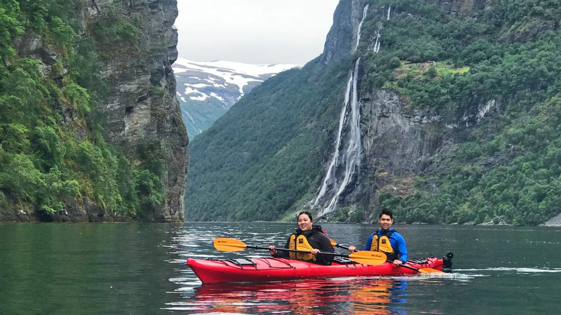 Discover Kayaking - Geiranger Kayak Center