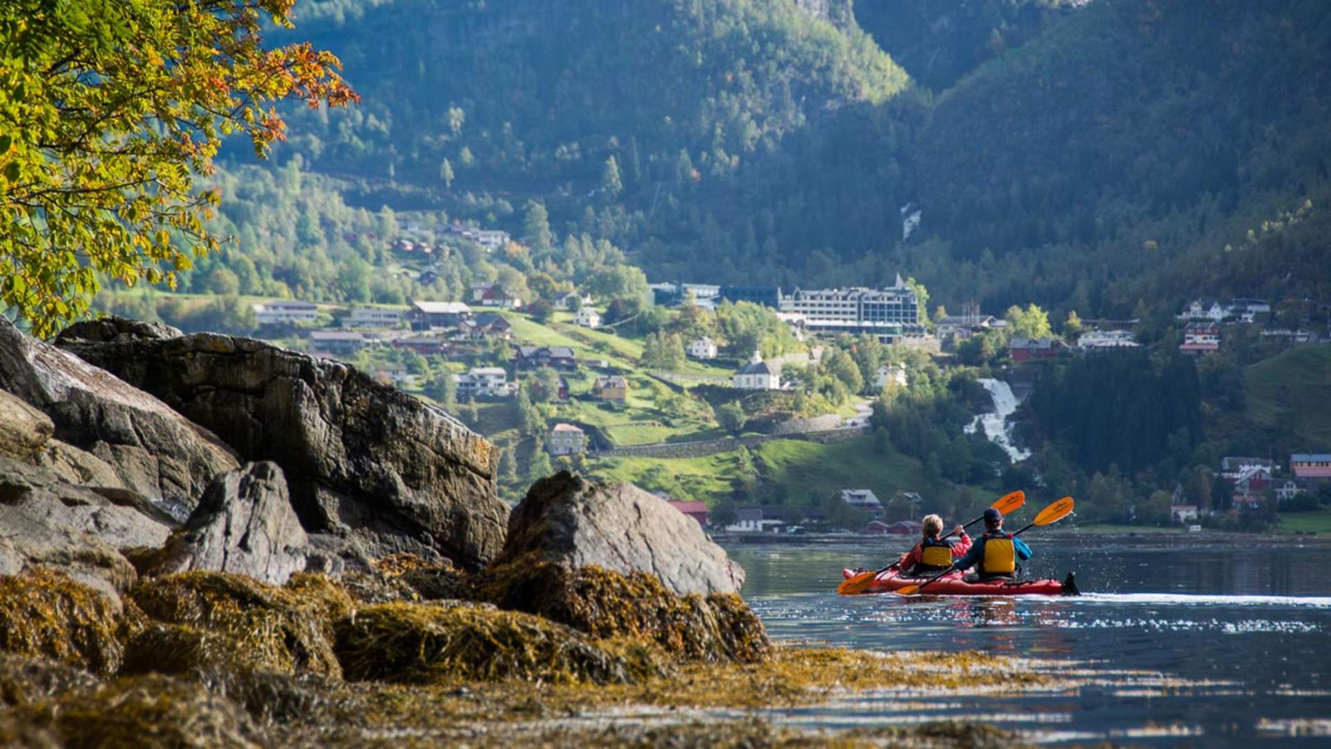 Discover Kayaking - Geiranger Kayak Center