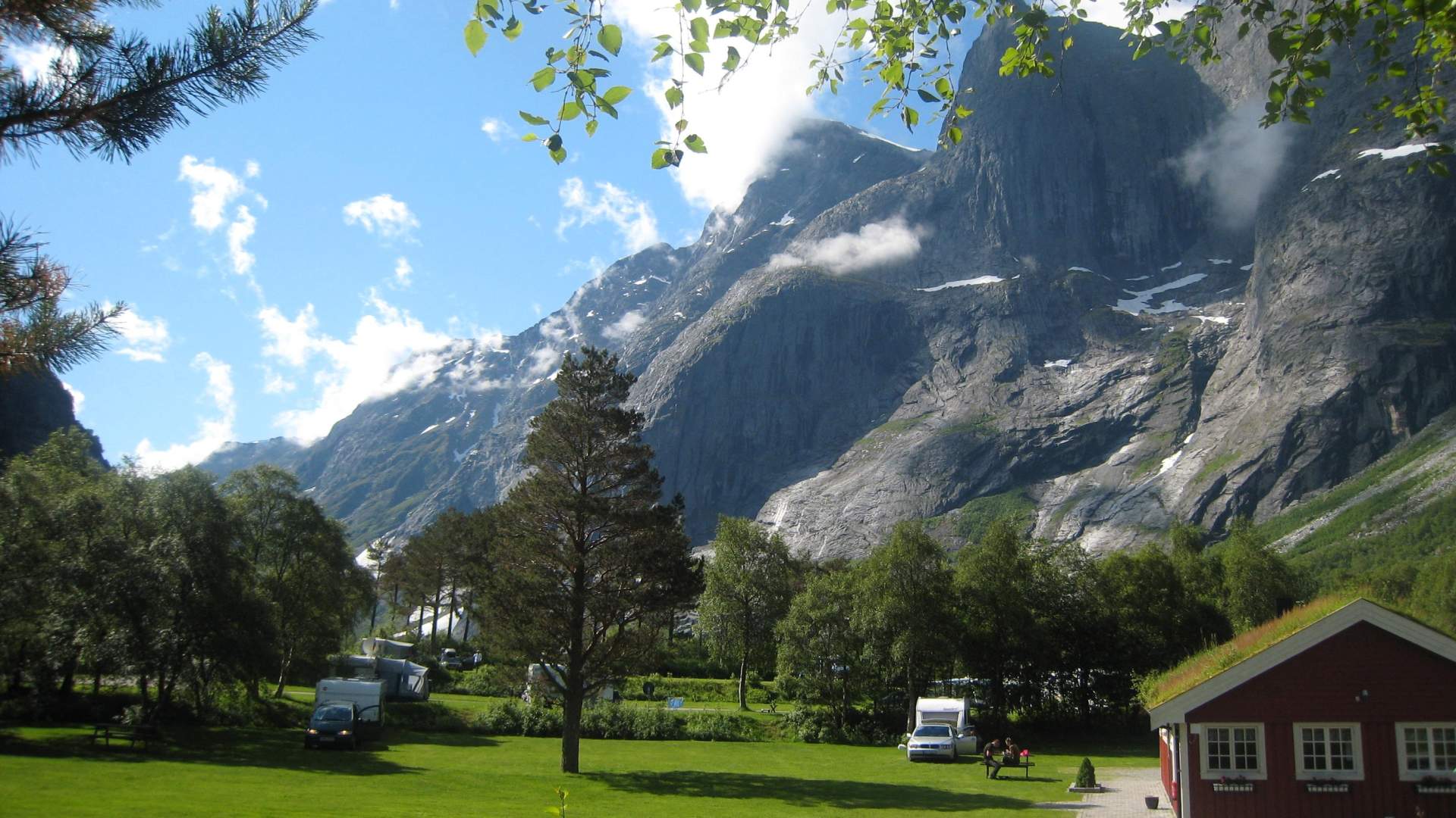 Trollveggen Camping