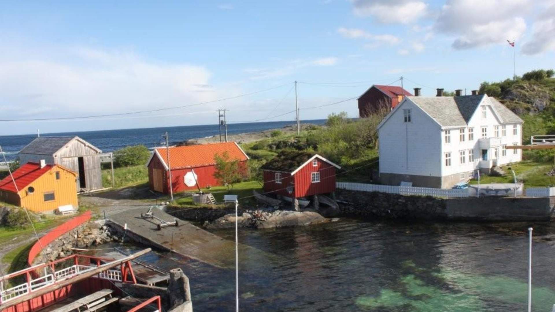 Cabin rental at Strømsholmen Sea Sports Centre