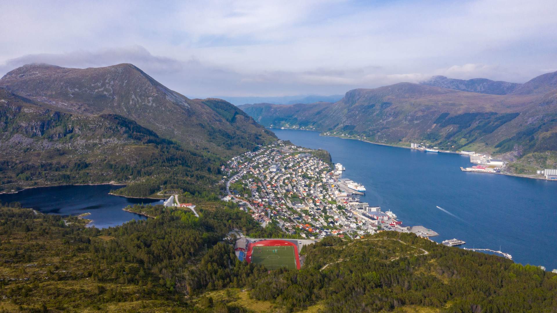 Wohnmobilstellplatz in Måløy