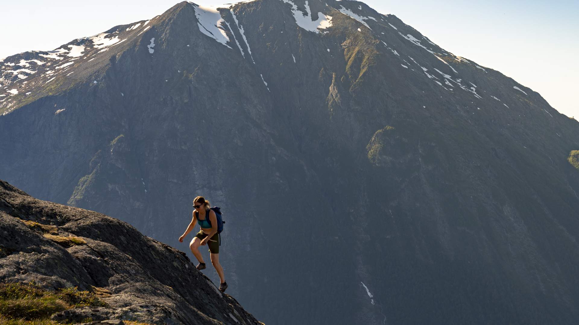 Alpenwanderung zum Nordre Trolltind, geführt vom Hotel Aak