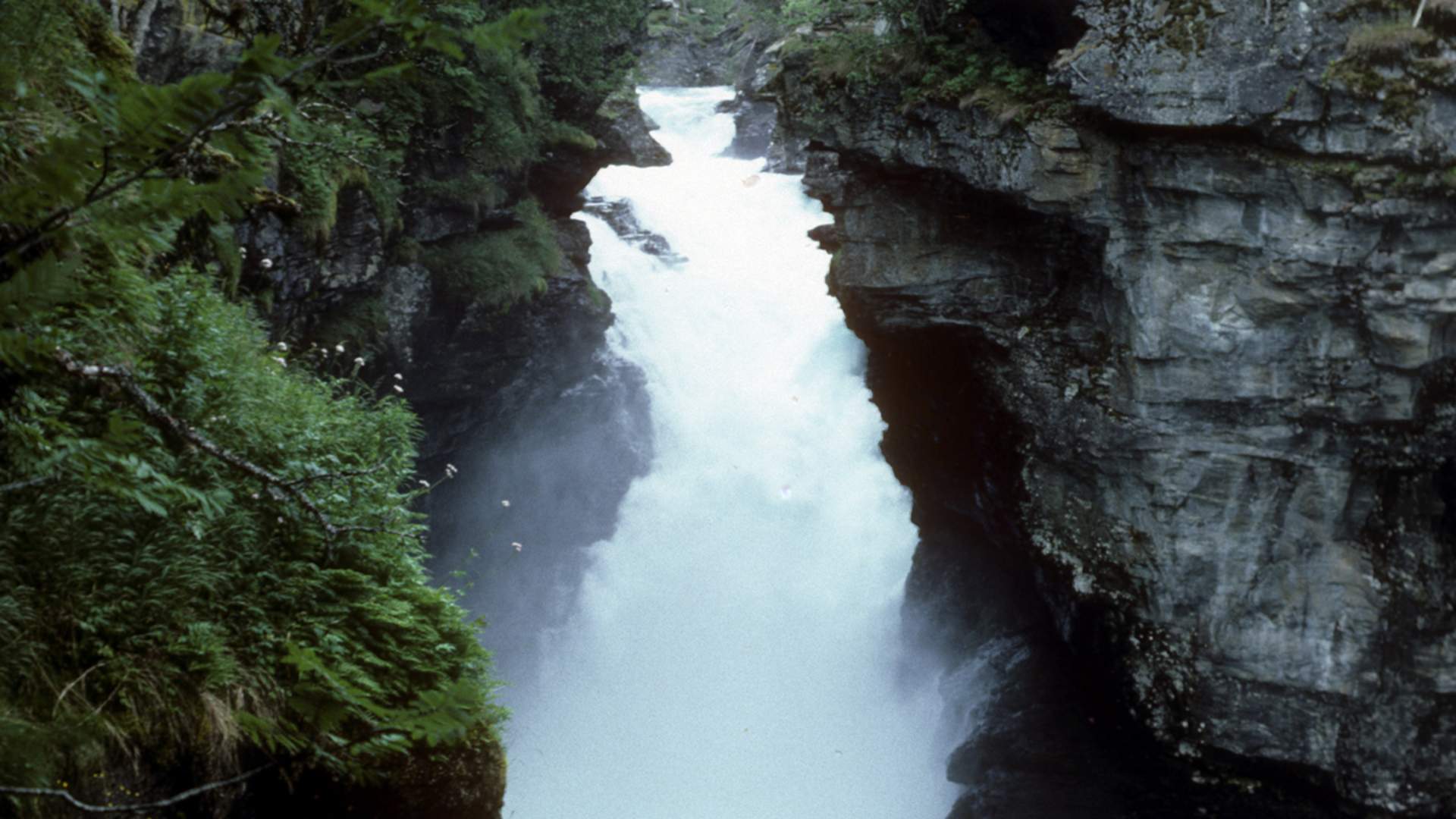 Das Wasserfall Slettafossen