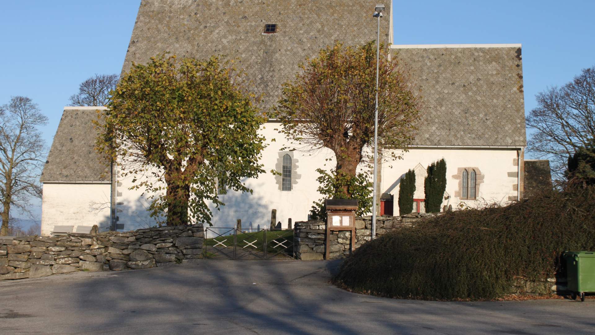 Hesby kyrkje (church)