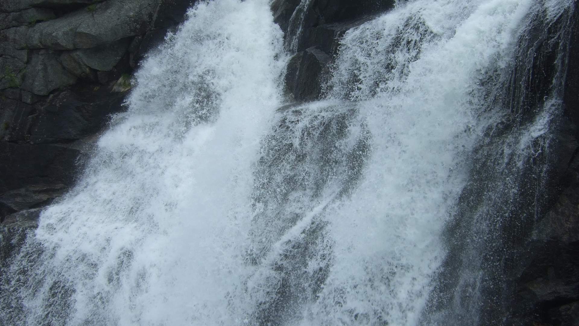 Hiafossen falls in Hjelmeland