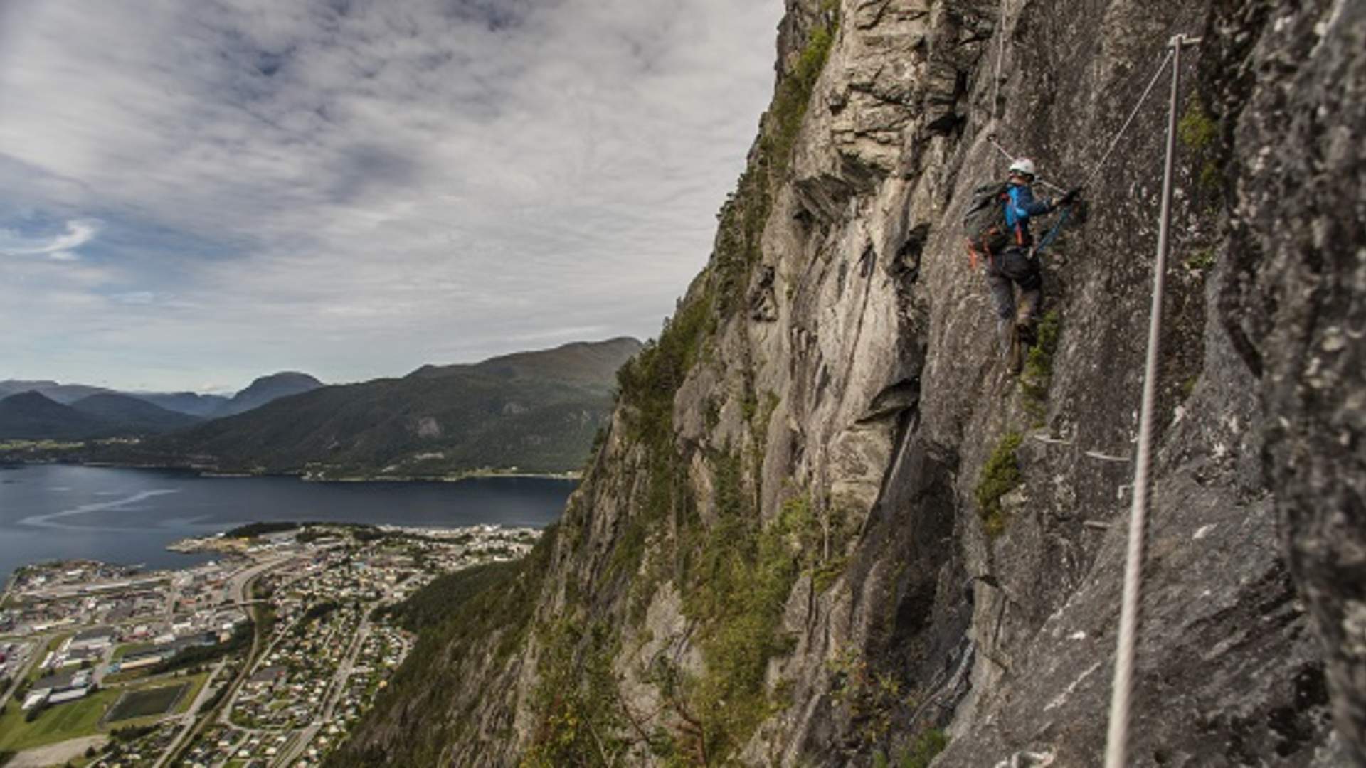 Åndalsnes Via Ferrata Westwand (5-6 stunden) - Norsk Tindesenter