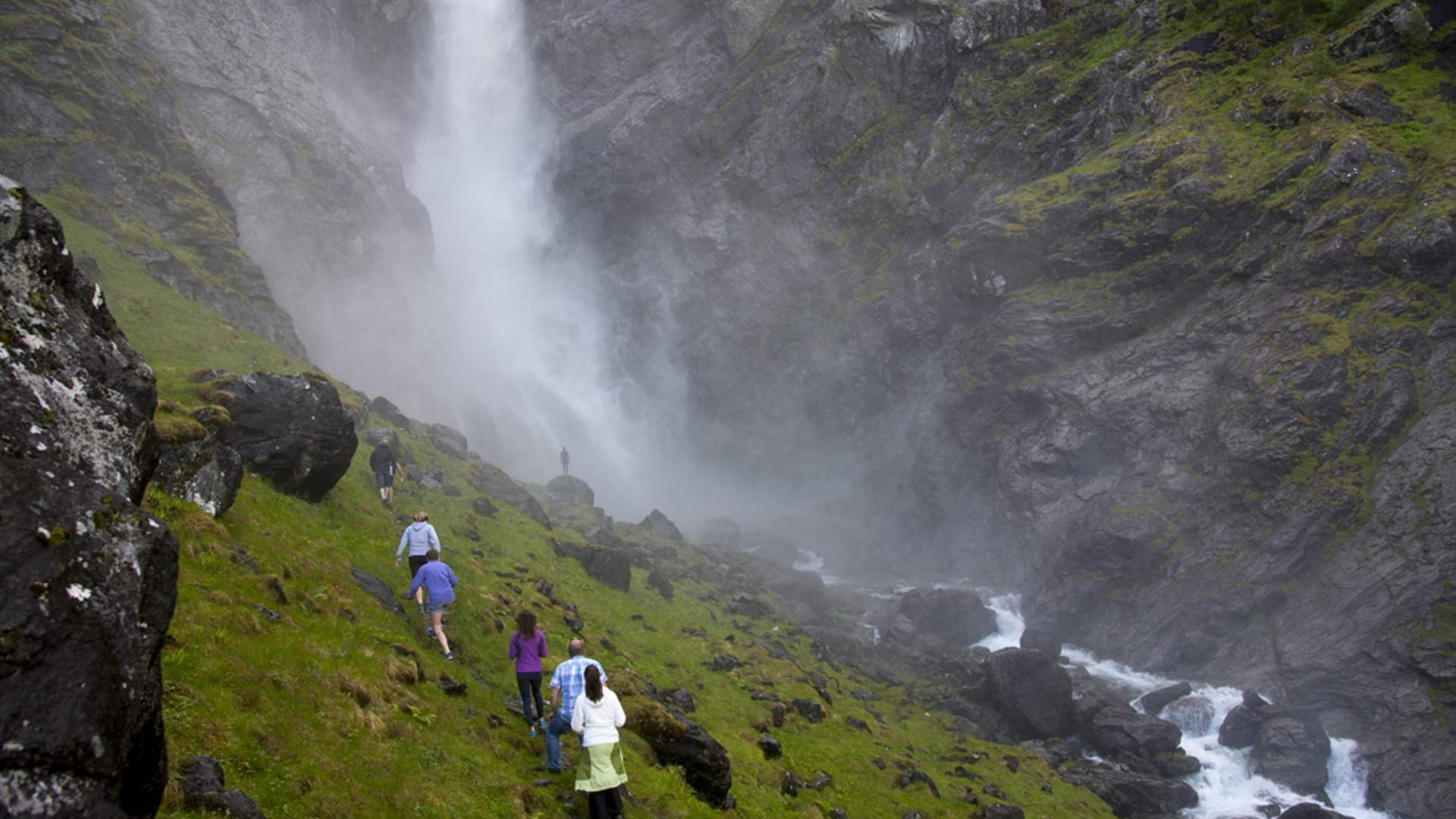 The Mardalsfossen Waterfall (20.06-20.08)