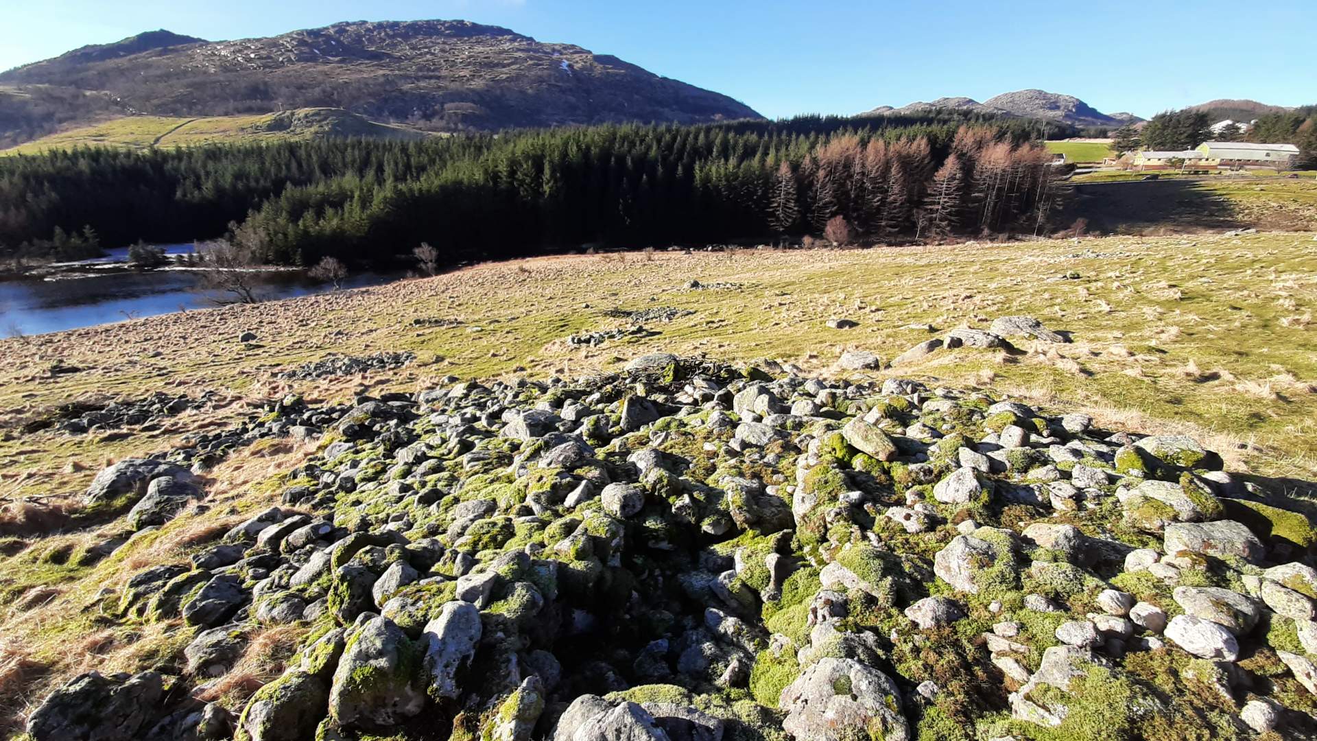 Uadalen fornminneområde på Storrsheia