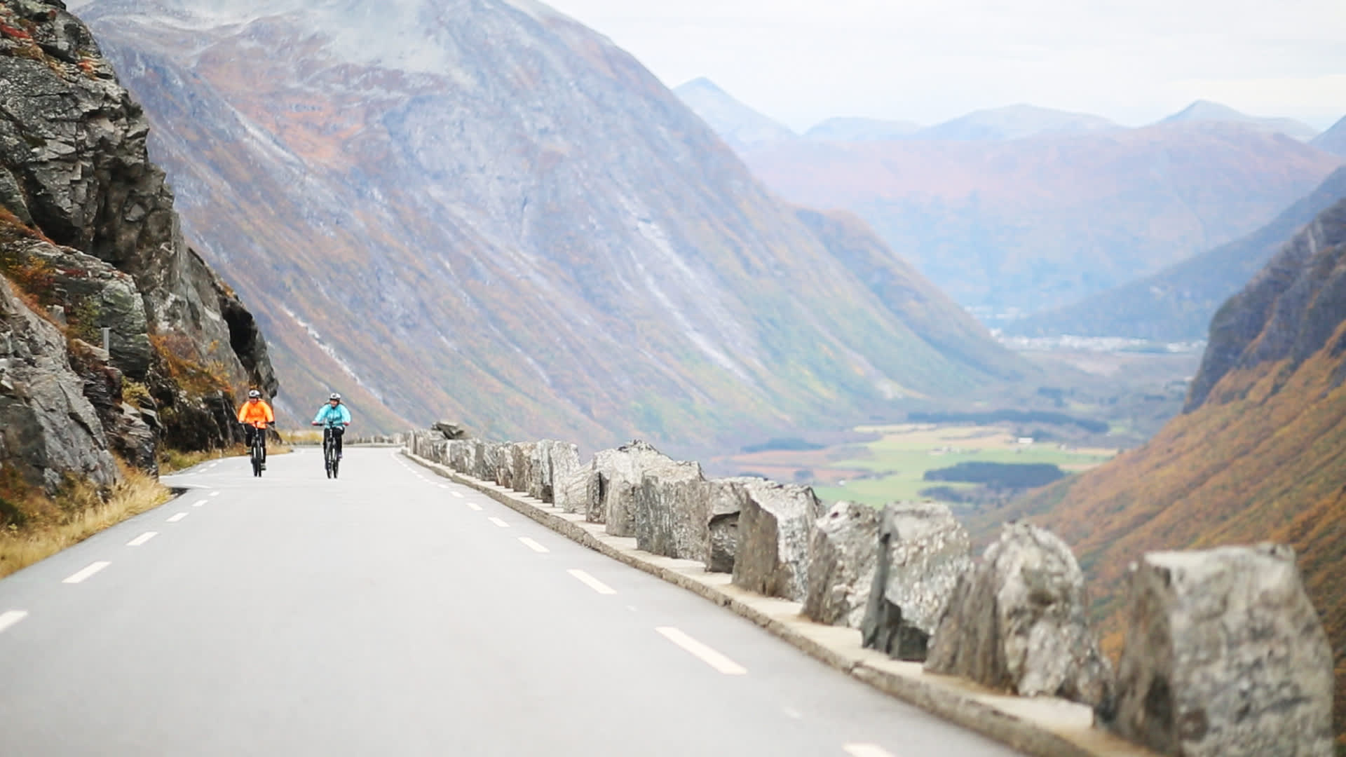 Ettermiddagstur på el-sykkel med Hotel Aak