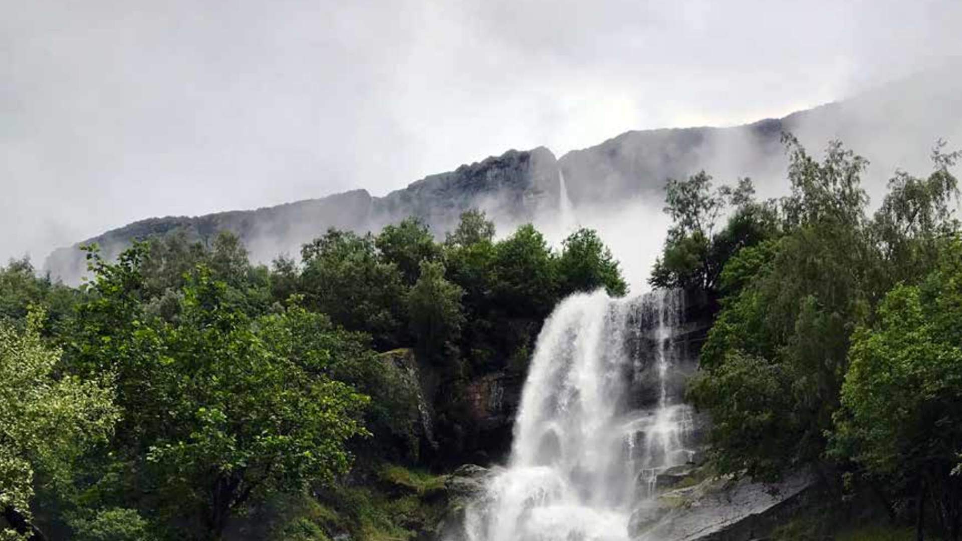 Vinnu - foss i Sunndal