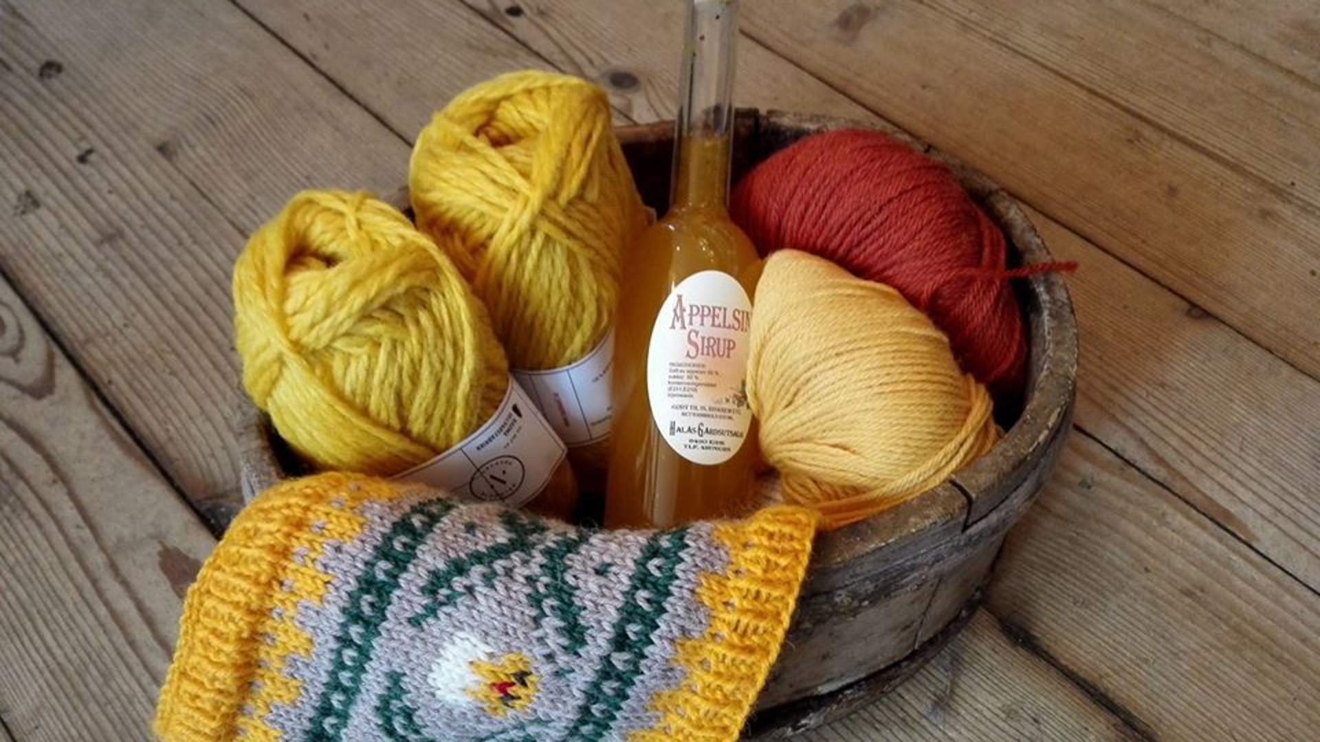 To runde pinner og Glade kopper Yarn shop